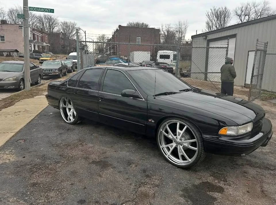 1995 Chevrolet Impala 7th Gen - Image 2 of 9