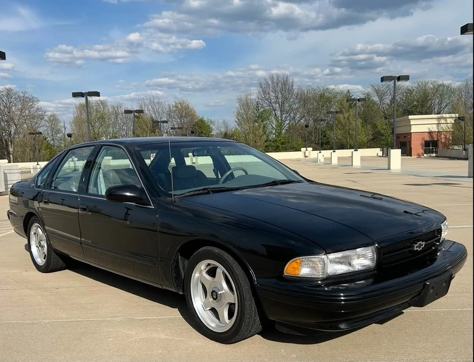 1995 Chevrolet Impala 7th Gen - Image 2 of 19