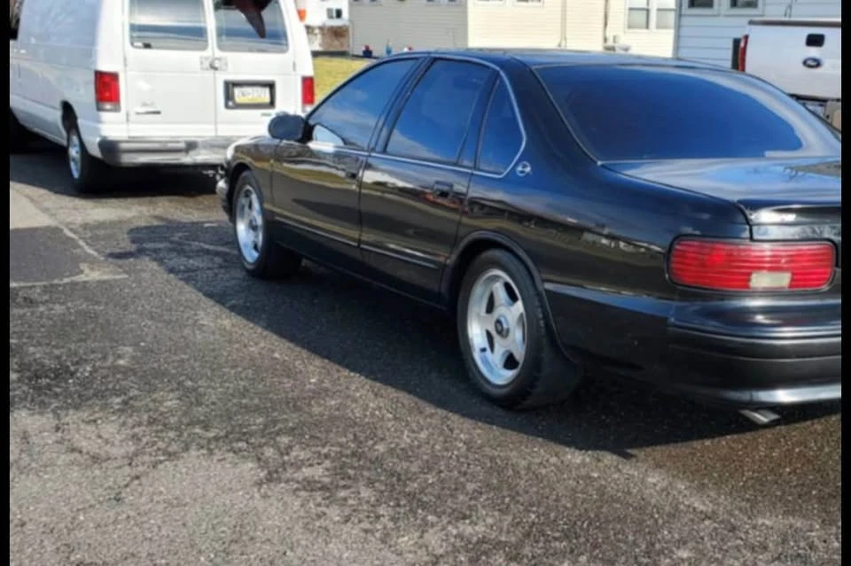 1995 Chevrolet Impala 7th Gen - Image 5 of 18