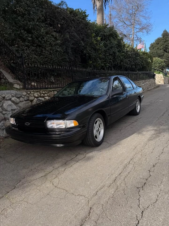1995 Chevrolet Impala 7th Gen - Image 2 of 14