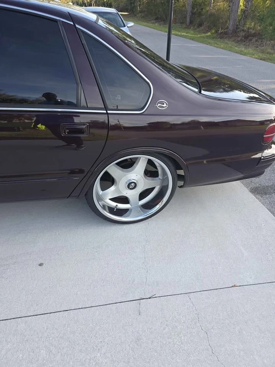 1995 Chevrolet Impala 7th Gen - Image 10 of 14