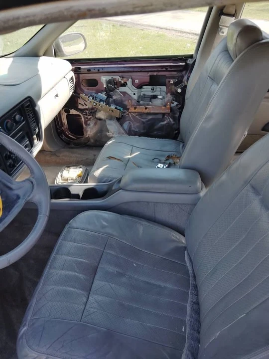 1995 Chevrolet Impala 7th Gen - Image 7 of 15