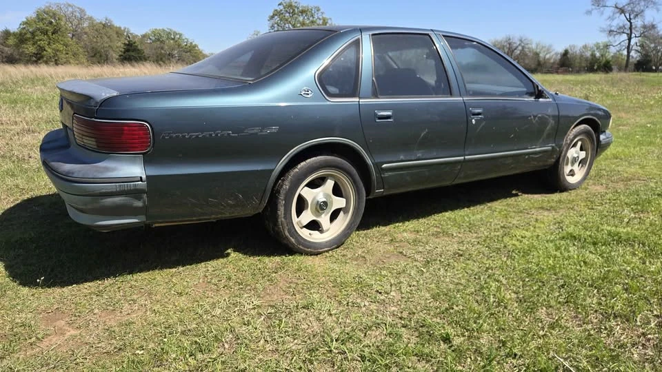 1995 Chevrolet Impala 7th Gen - Image 5 of 15