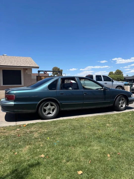 1995 Chevrolet Impala 7th Gen - Image 4 of 7