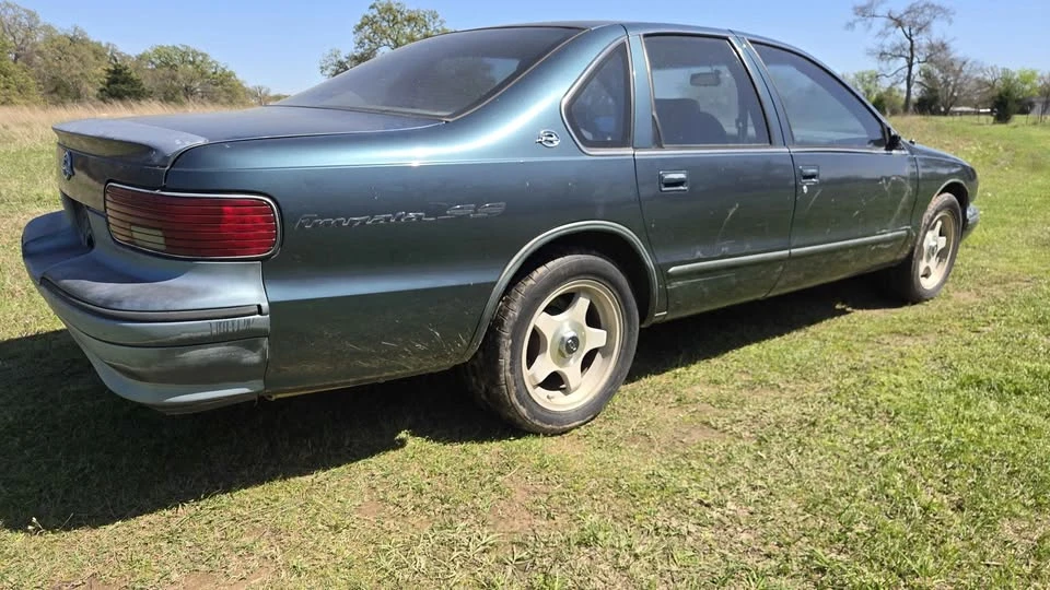 1995 Chevrolet Impala 7th Gen - Image 3 of 15