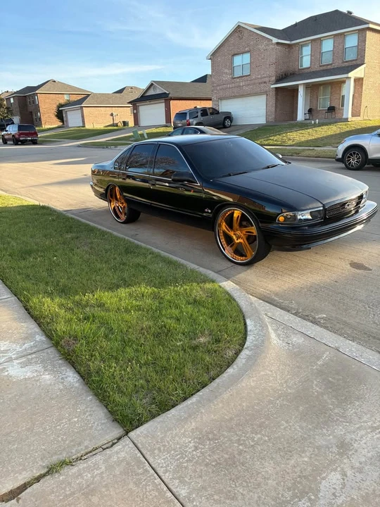 1995 Chevrolet Impala 7th Gen - Image 5 of 13