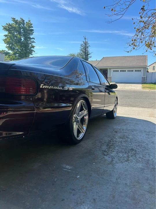 1995 Chevrolet Impala 7th Gen - Image 17 of 18