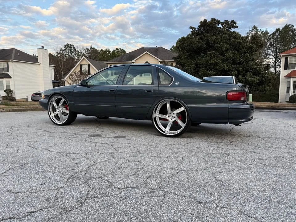 1995 Chevrolet Impala 7th Gen - Image 2 of 7