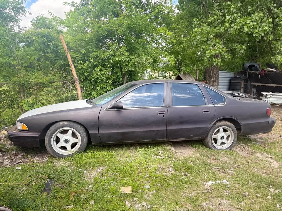 1995 Chevrolet Impala 7th Gen - Image 2 of 8