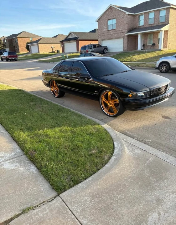 1995 Chevrolet Impala 7th Gen - Image 5 of 13