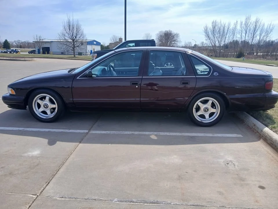 1995 Chevrolet Impala 7th Gen - Image 2 of 16