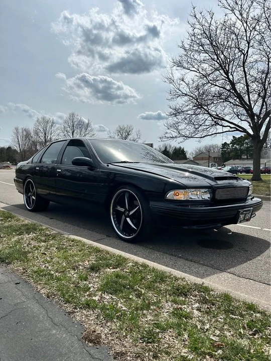 1995 Chevrolet Impala 7th Gen - Image 2 of 14