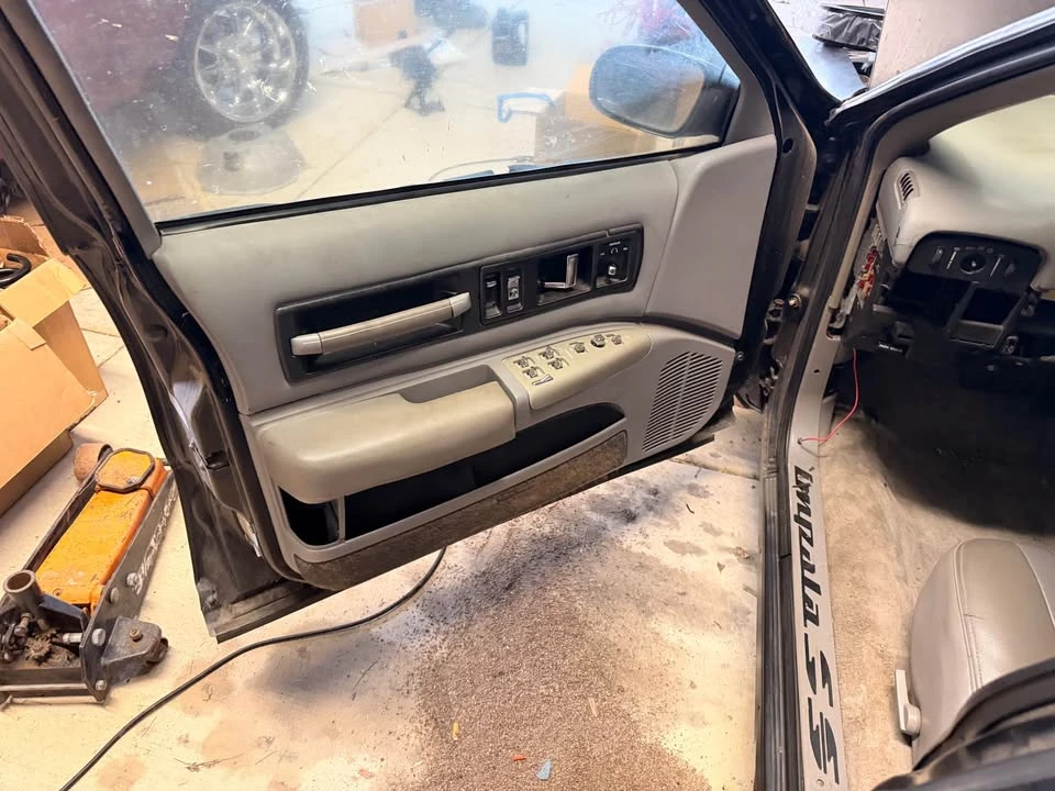 1995 Chevrolet Impala 7th Gen - Image 4 of 9