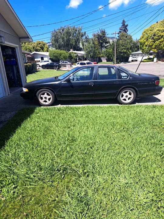 1995 Chevrolet Impala 7th Gen - Image 2 of 4