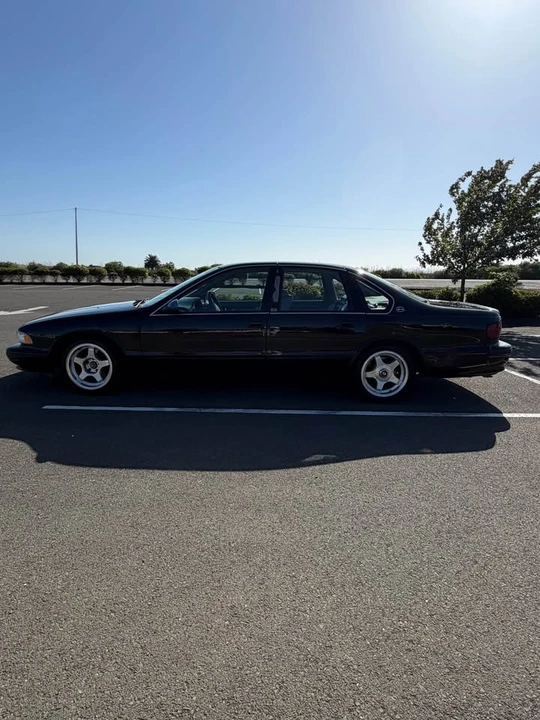 1995 Chevrolet Impala 7th Gen - Image 3 of 11