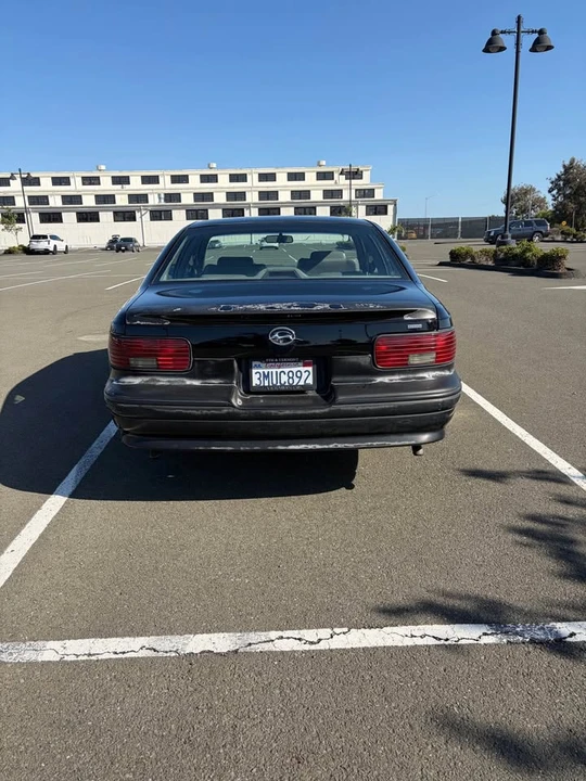 1995 Chevrolet Impala 7th Gen - Image 4 of 11