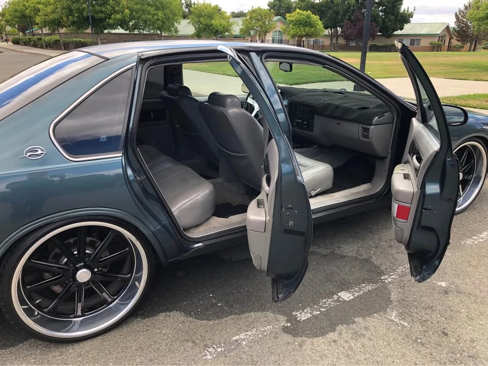 1995 Chevrolet Impala 8th Gen - Image 3 of 7