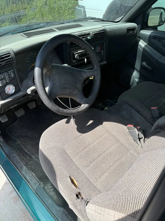 1995 Chevrolet S-10 - Image 7 of 12