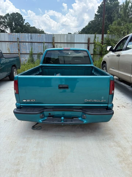 1995 Chevrolet S-10 - Image 5 of 12