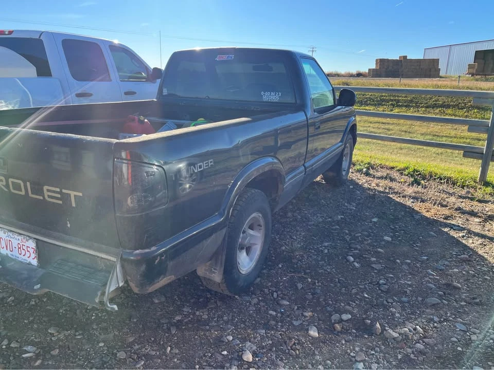 1995 Chevrolet S-10 - Image 3 of 3