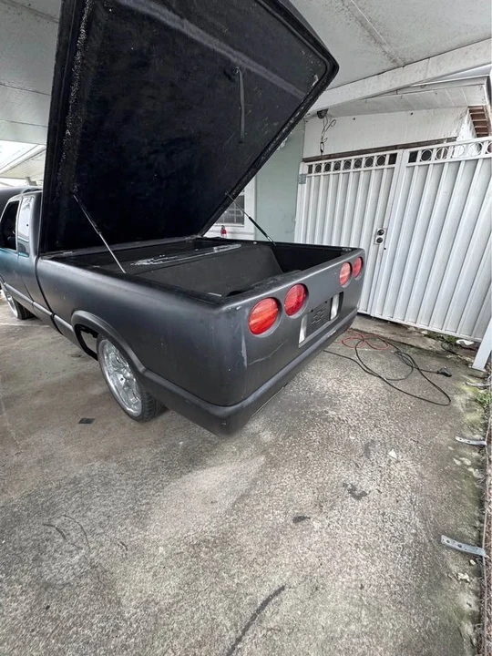1995 Chevrolet S-10 Blazer 2nd Gen - Image 10 of 17