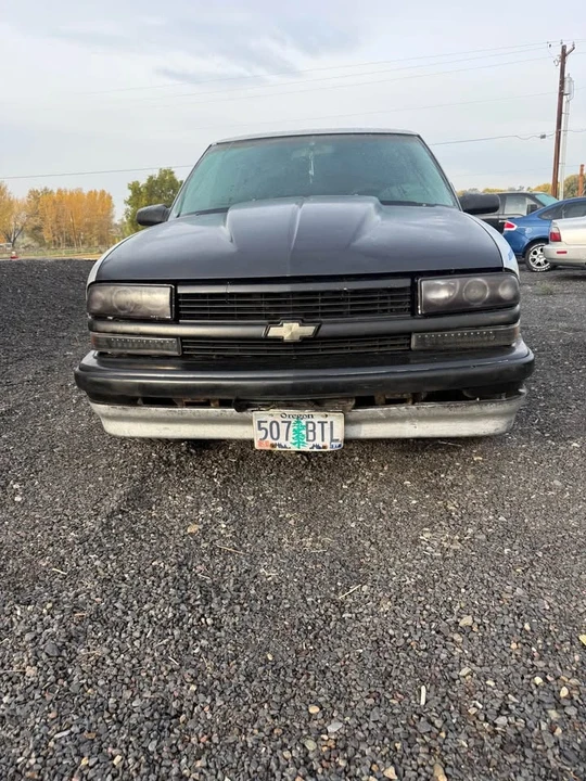 1995 Chevrolet S-10 - Image 2 of 10