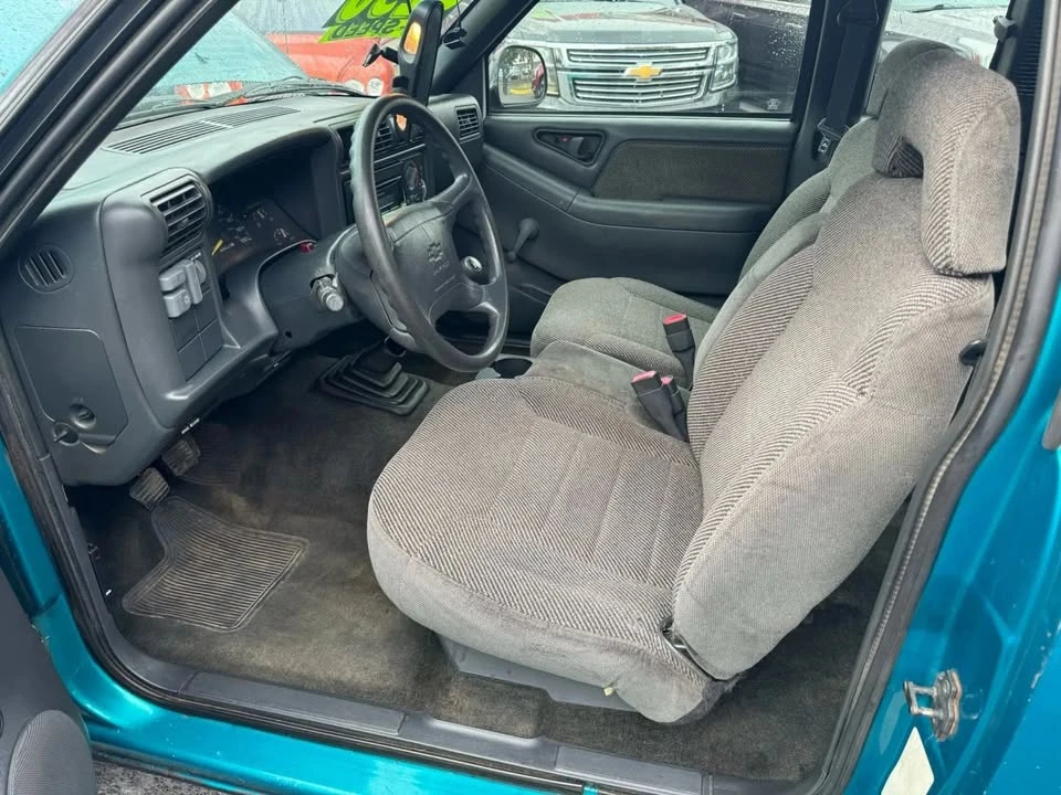 1995 Chevrolet S-10 Blazer 2nd Gen - Image 8 of 20