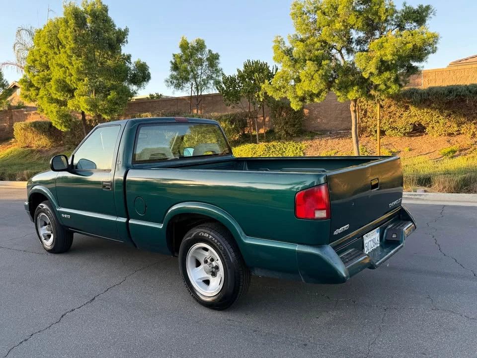 1995 Chevrolet S-10 - Image 4 of 8