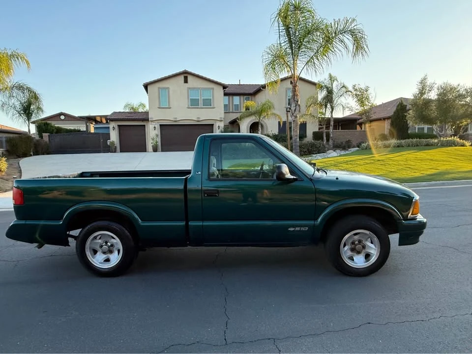 1995 Chevrolet S-10 - Image 2 of 8