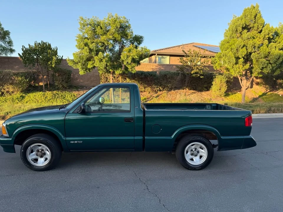 1995 Chevrolet S-10 - Image 5 of 8