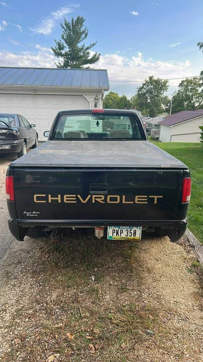 1995 Chevrolet S-10 - Image 2 of 17