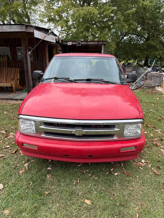 1995 Chevrolet S-10 - Image 2 of 6