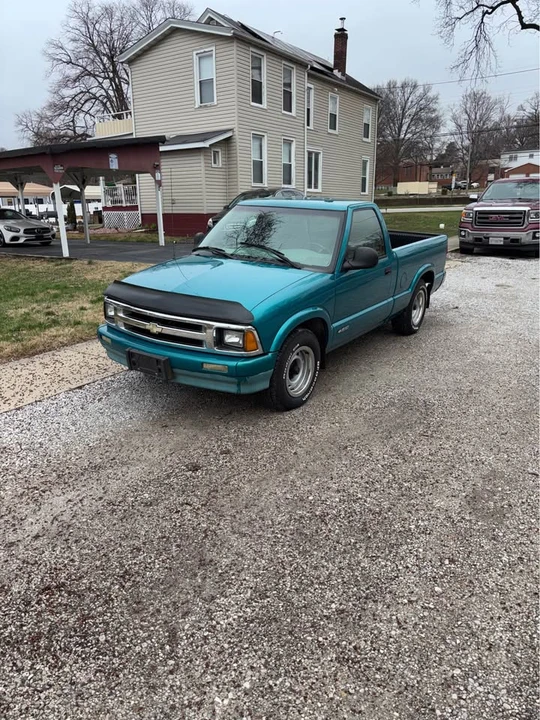 1995 Chevrolet S-10 - Image 2 of 5