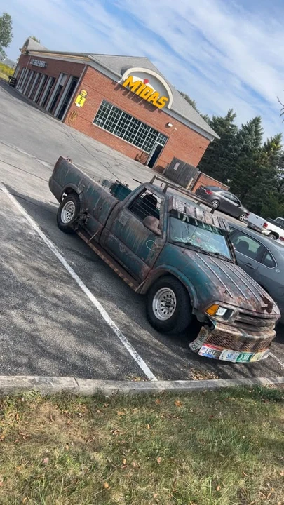 1995 Chevrolet S-10 - Image 2 of 9