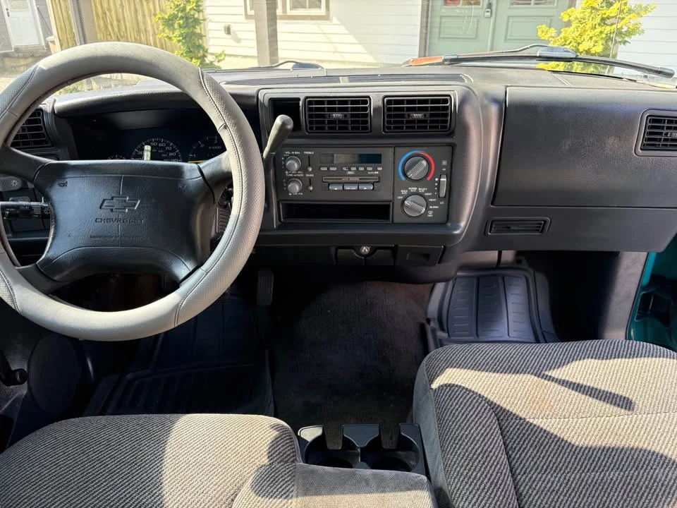 1995 Chevrolet S-10 - Image 6 of 9