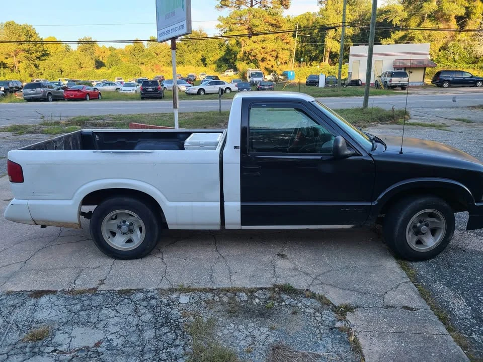 1995 Chevrolet S-10 - Image 2 of 6