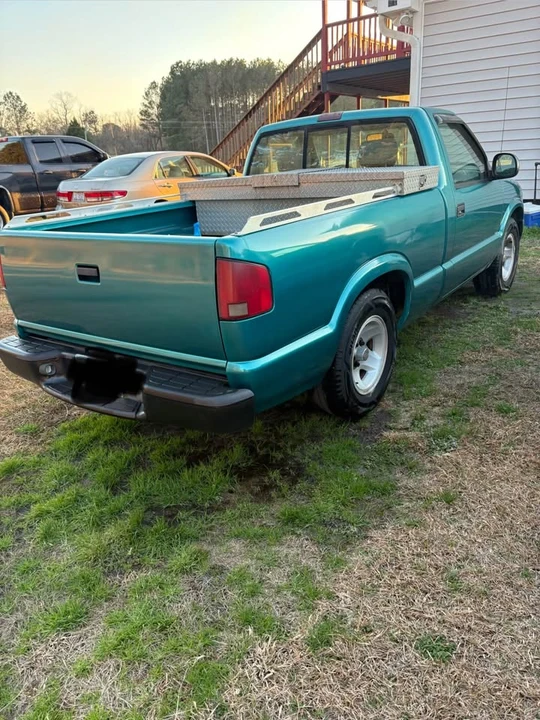 1995 Chevrolet S-10 - Image 5 of 10