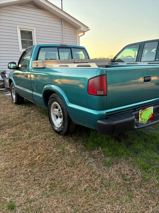 1995 Chevrolet S-10 - Image 3 of 10