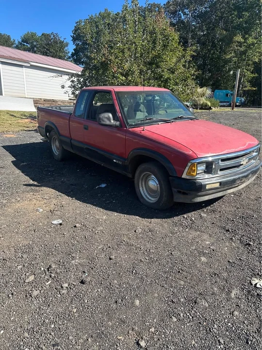 1995 Chevrolet S-10 - Image 2 of 7