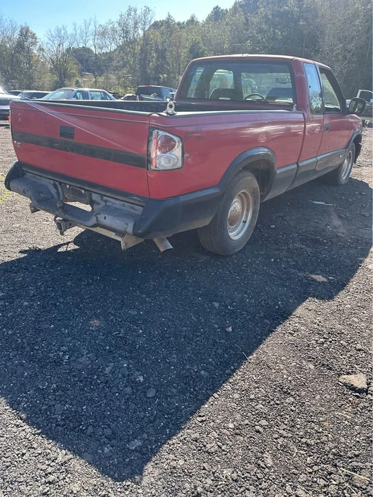 1995 Chevrolet S-10 - Image 4 of 7