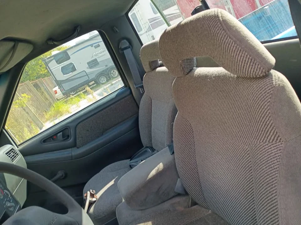 1995 Chevrolet S-10 - Image 10 of 13