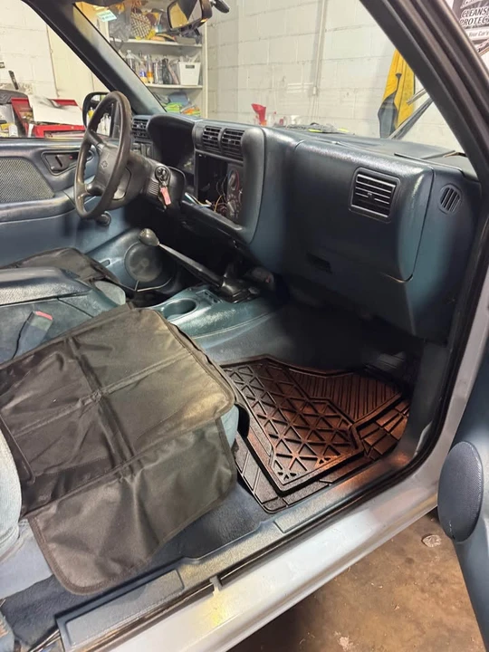 1995 Chevrolet S-10 - Image 6 of 8