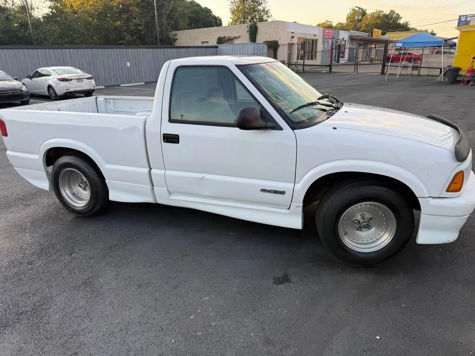 1995 Chevrolet S-10 - Image 2 of 5
