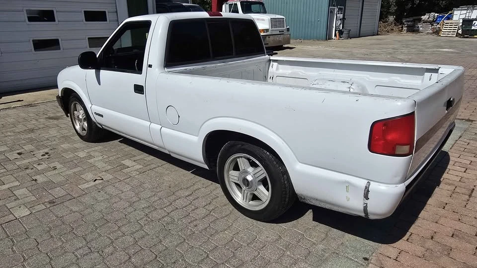 1995 Chevrolet S-10 - Image 3 of 10