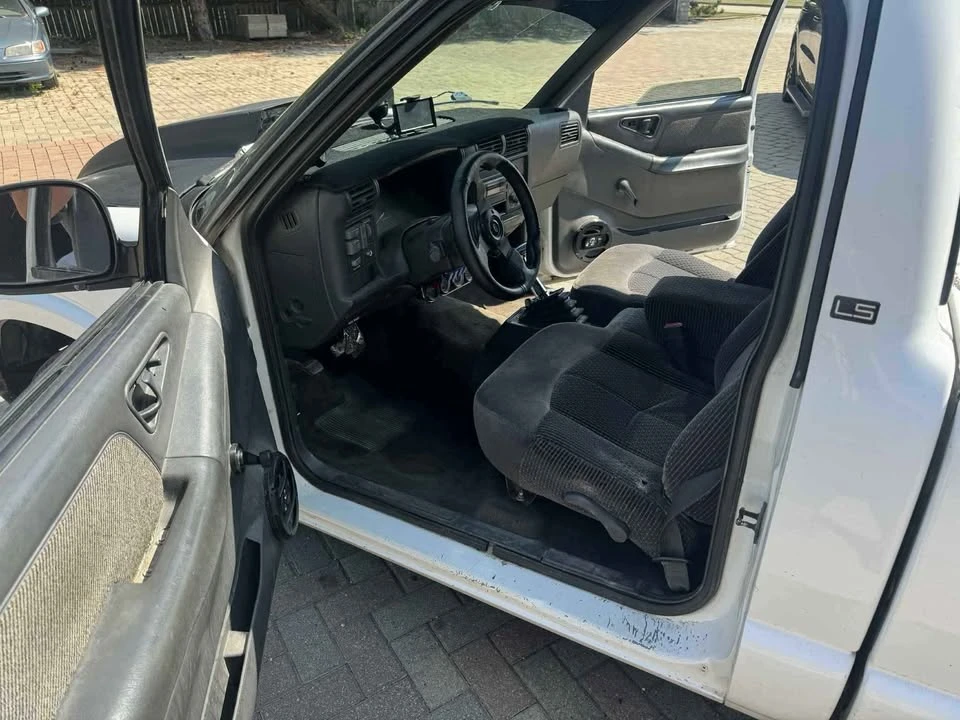 1995 Chevrolet S-10 - Image 9 of 10