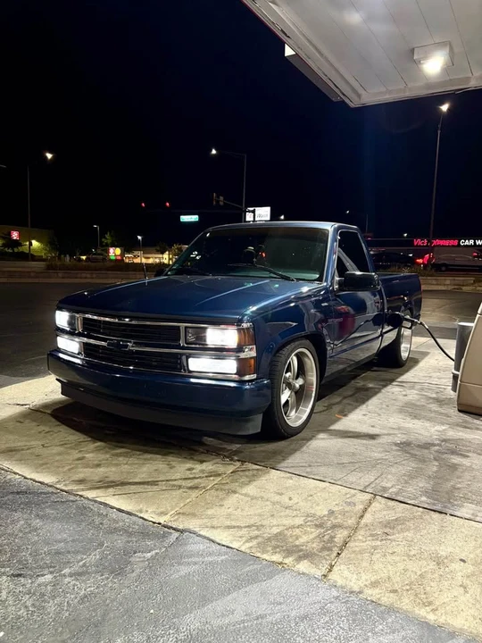 1995 Chevrolet Silverado 1st Gen - Image 4 of 12