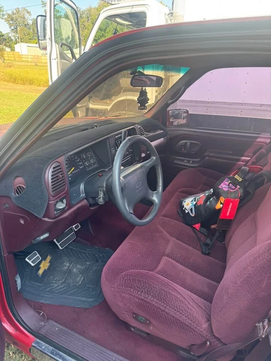 1995 Chevrolet Silverado 1st Gen - Image 2 of 7