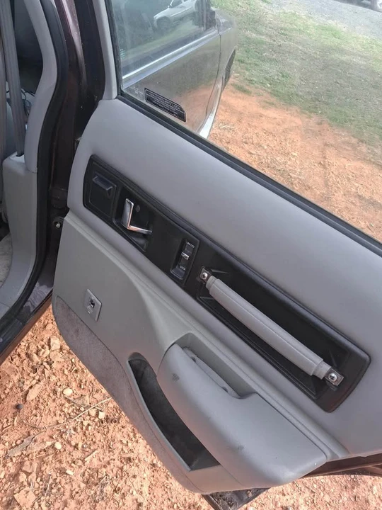 1995 Chevrolet Impala 7th Gen - Image 4 of 11