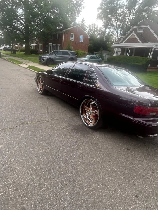 1995 Chevrolet Impala 7th Gen - Image 17 of 19