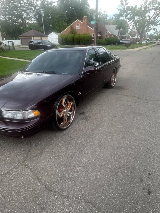 1995 Chevrolet Impala 7th Gen - Image 3 of 19